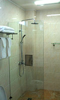 Spacious luxery bathroom with (tropical) rainshower